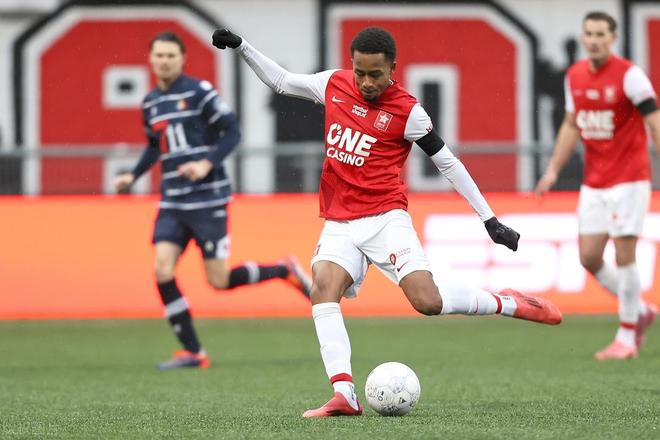 时刻成为决 时刻成为决