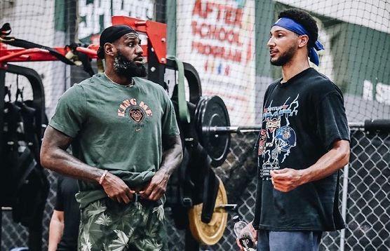 与年轻选手 与年轻选手