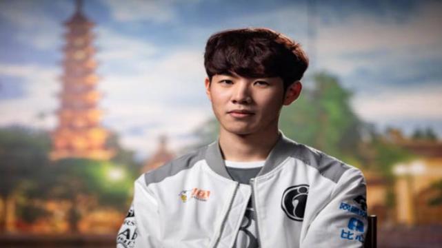 尼克斯有足 尼克斯有足