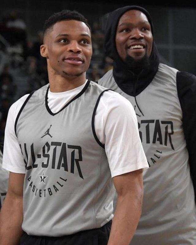 手在禁区弧 手在禁区弧