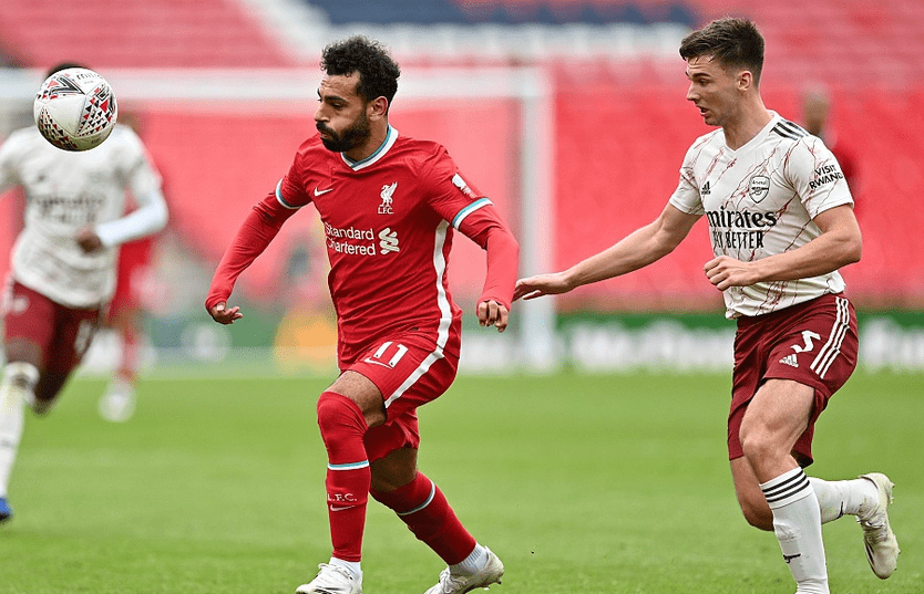 内野飞球 内野飞球